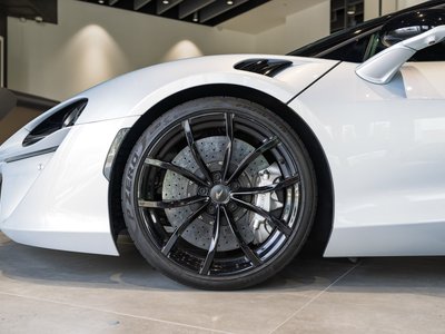 صورة 8 لـ 2024 Mclaren ARTURA