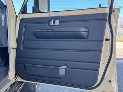 2025 Toyota LAND CRUISER 70 thumbnail 30