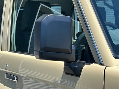 2025 Toyota LAND CRUISER 70 photo 16