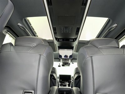 2024 Toyota ALPHARD — фото 9