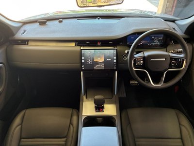 2025 LAND Rover DISCOVERY SPORT thumbnail 17