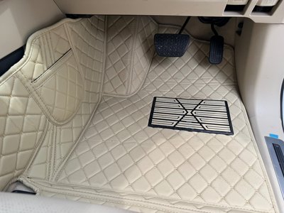 2025 Toyota LAND CRUISER 300 照片 48