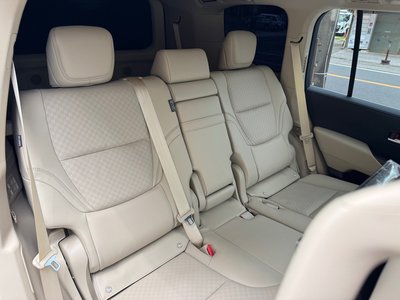 2025 Toyota LAND CRUISER 300 照片 28