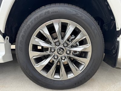2025 Toyota LAND CRUISER 300 照片 64
