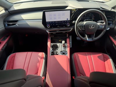2023 Lexus RX photo 2