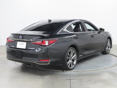 2021 Lexus ES — миниатюра 5