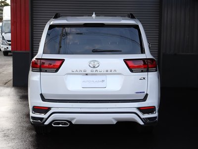 2023 Toyota LAND CRUISER 300 — фото 3