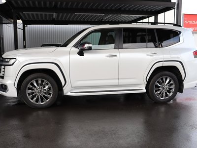 2023 Toyota LAND CRUISER 300 — фото 6