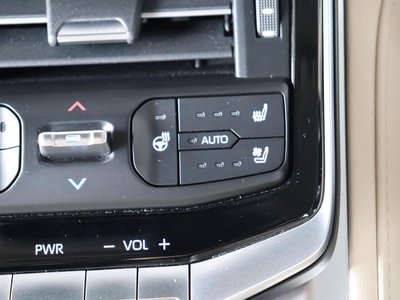 2023 Toyota LAND CRUISER 300 — фото 14