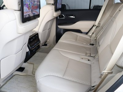 2023 Toyota LAND CRUISER 300 — фото 30