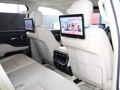 2023 Toyota LAND CRUISER 300 — фото 9