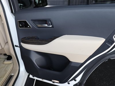 2023 Toyota LAND CRUISER 300 — фото 35