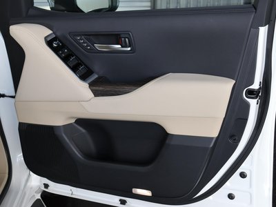 2023 Toyota LAND CRUISER 300 — фото 26