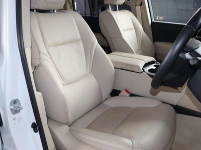 2023 Toyota LAND CRUISER 300 — фото 24
