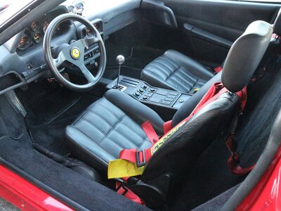 1988 Ferrari 328 GTS 照片 48