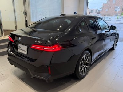 2025 BMW 5 SERIES 照片 12