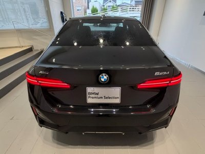 2025 BMW 5 SERIES 照片 13