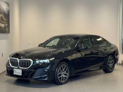 2025 BMW 5 SERIES 照片 1