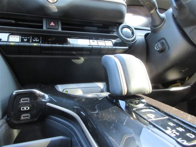 صورة 23 لـ 2025 Toyota CROWN ESTATE