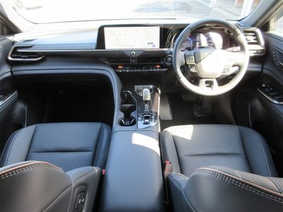 صورة 17 لـ 2025 Toyota CROWN ESTATE