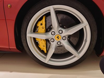صورة 30 لـ 2019 Ferrari 488 SPIDER