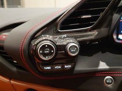 صورة 43 لـ 2019 Ferrari 488 SPIDER