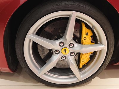 صورة 31 لـ 2019 Ferrari 488 SPIDER