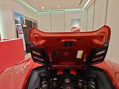 صورة 36 لـ 2019 Ferrari 488 SPIDER