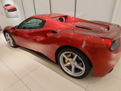 2019 Ferrari 488 SPIDER — фото 10