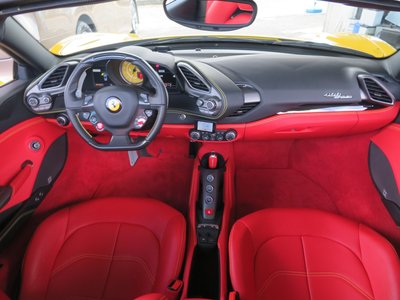 2017 Ferrari 488 SPIDER — фото 8