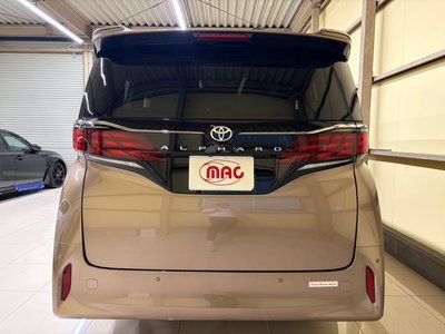 2026 Toyota ALPHARD — фото 4