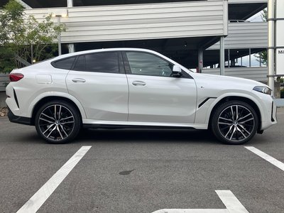 2026 BMW X6 photo 12