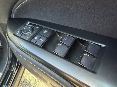 2023 Lexus NX thumbnail 32
