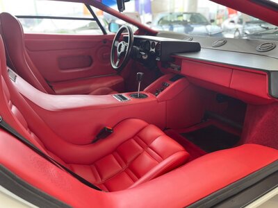 صورة 11 لـ 1984 Lamborghini COUNTACH