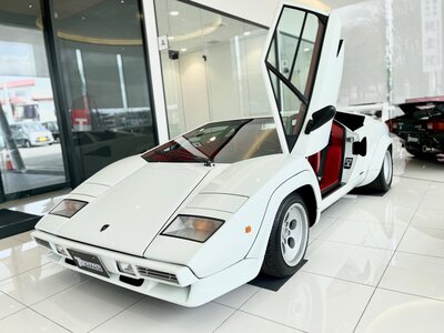 صورة 16 لـ 1984 Lamborghini COUNTACH