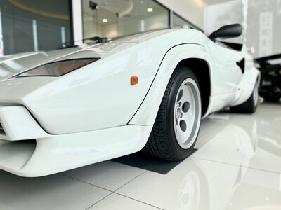 1984 Lamborghini COUNTACH 照片 19