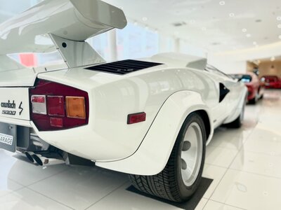 1984 Lamborghini COUNTACH 照片 21