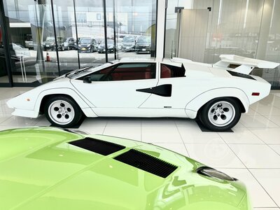 صورة 4 لـ 1984 Lamborghini COUNTACH