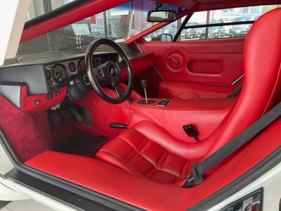 صورة 8 لـ 1984 Lamborghini COUNTACH
