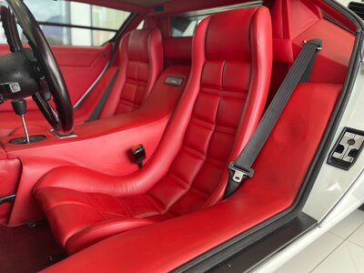 صورة 9 لـ 1984 Lamborghini COUNTACH