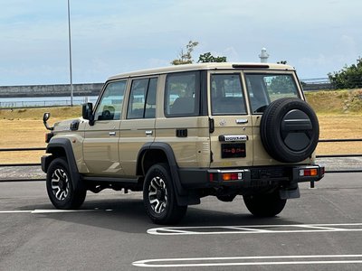 2025 Toyota LAND CRUISER 70 photo 5