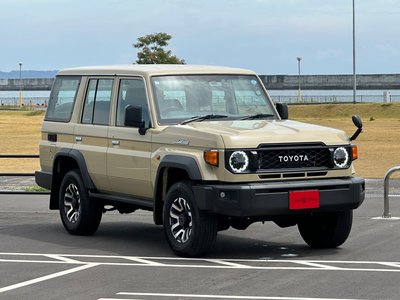 2025 Toyota LAND CRUISER 70 photo 7