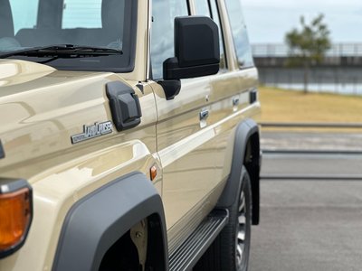 2025 Toyota LAND CRUISER 70 thumbnail 33