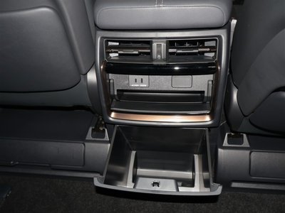 2024 Toyota ALPHARD — фото 12