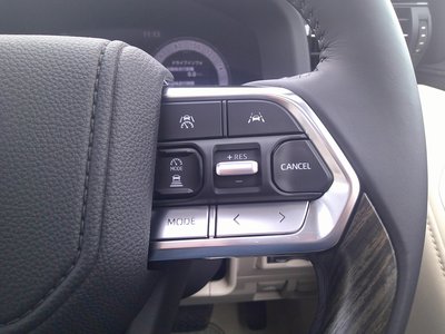 2025 Toyota LAND CRUISER 300 thumbnail 22