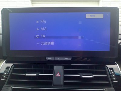 2025 Toyota LAND CRUISER 300 photo 16