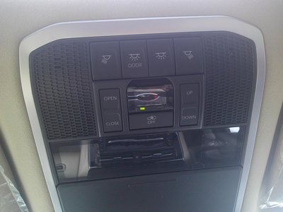 2025 Toyota LAND CRUISER 300 thumbnail 27