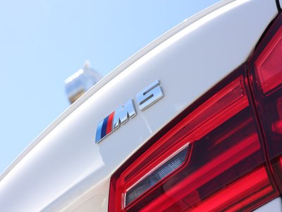2018 BMW M5 — миниатюра 90
