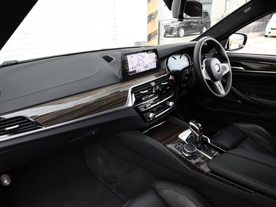 2018 BMW M5 — миниатюра 55