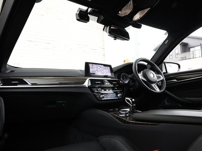 2018 BMW M5 — миниатюра 54